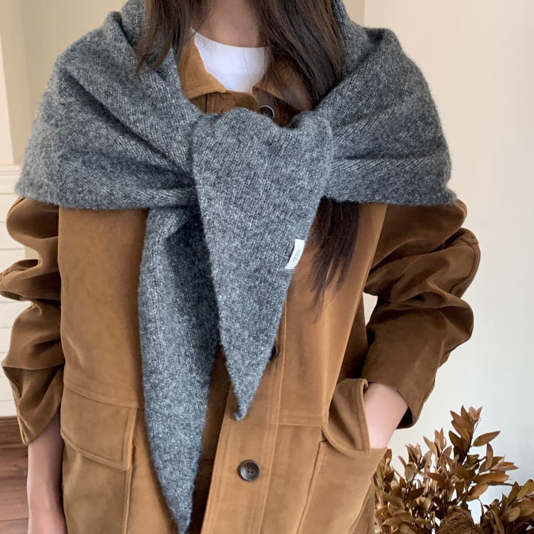 وشاح كوري مثلث الشكل جديد لعام - مراجعة Winter Clothing Korea وسعره