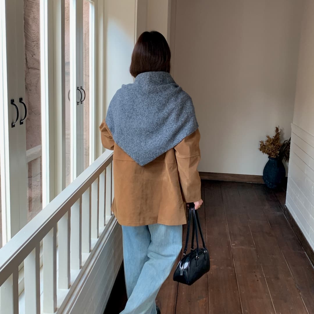 وشاح كوري مثلث الشكل جديد لعام - مراجعة Winter Clothing Korea وسعره