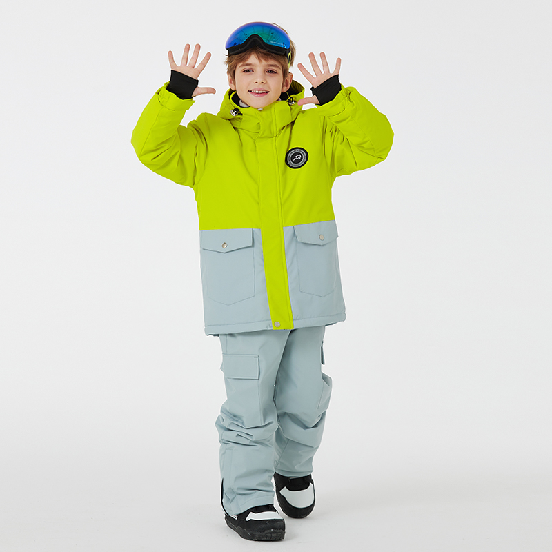 ملابس أطفال للثلج ، مجموعات مل - مراجعة Winter Clothing Kids وسعره